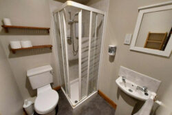 Room 3 Bathroom Cleikum Mill